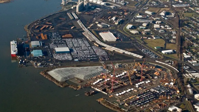 Grays Harbor is eyeing crude handling fortunes