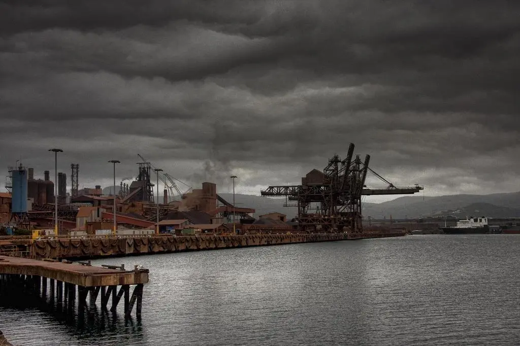 The sale of Port Botany and Port Kembla (pictured) together produced net proceeds of around A$4bn. Credit: Steven, The Waterboy