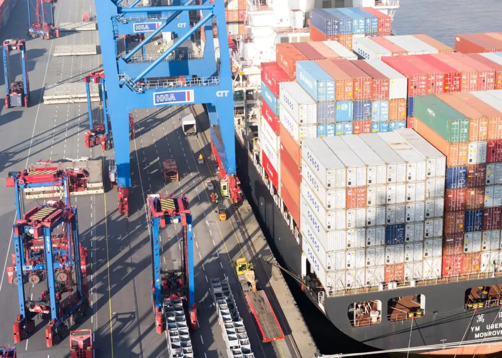 Well prepared: HHLA saw container throughput grow in 2013 to 7,500 teu. Photo: HHLA