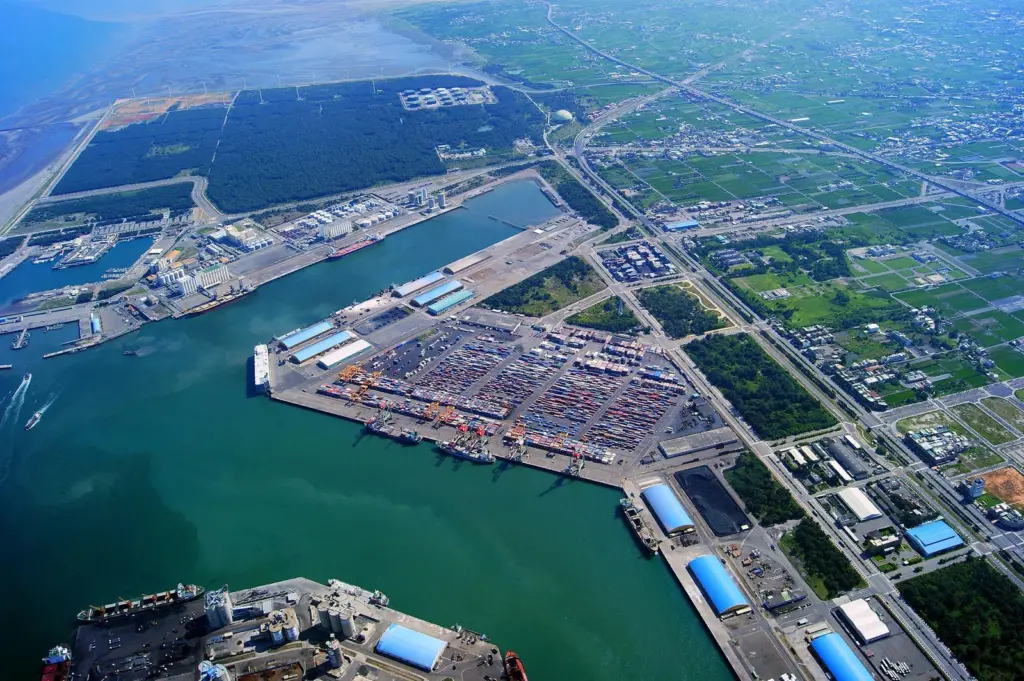 The Taichung port green belt