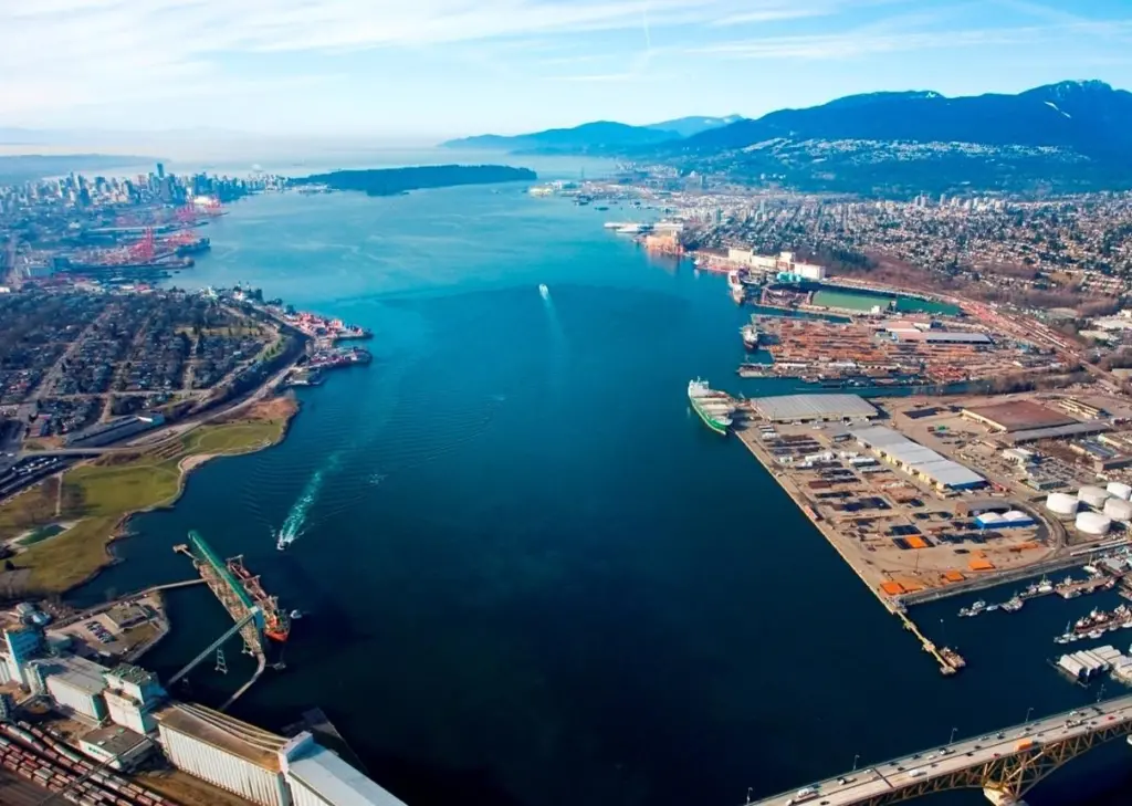 Port Metro Vancouver has awarded shipping lines for their efforts in reducing air emissions in and around the port