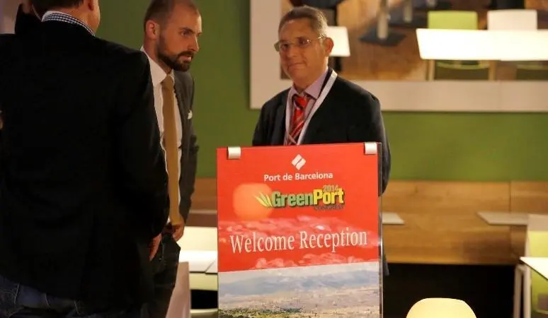 00_99154_Delegates-enjoying-the-GreenPort-Welcome-Reception