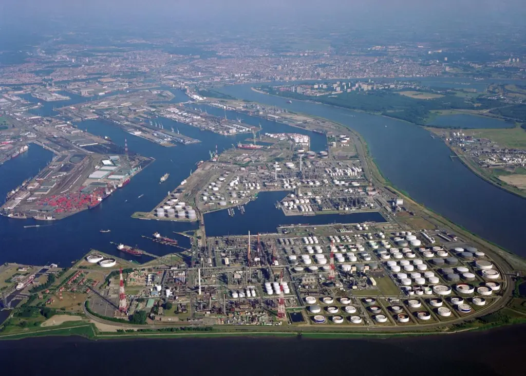 Only the Port of Antwerp had a decent year, according to Hackett