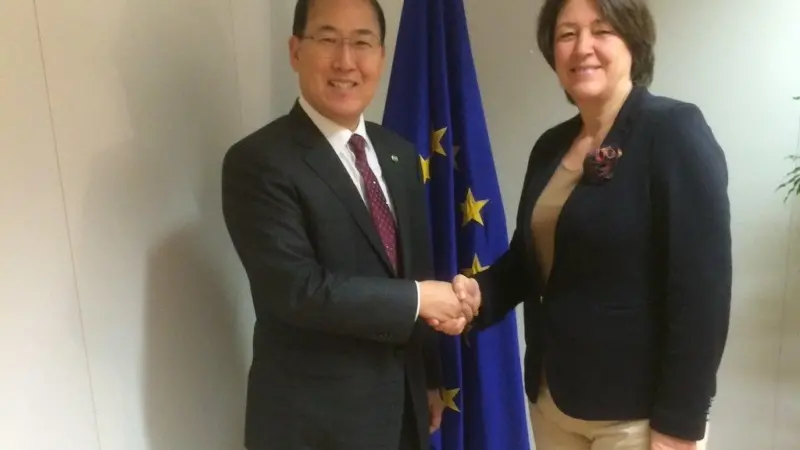 EU backing international regulator frame work principle Photo: @Bulc_EU