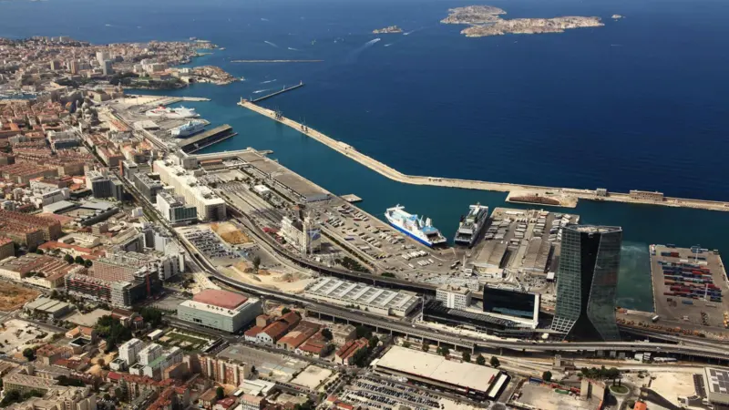 A development project at Marseille Fos will be reshaped to allay the environmental fears of local residents and authorities