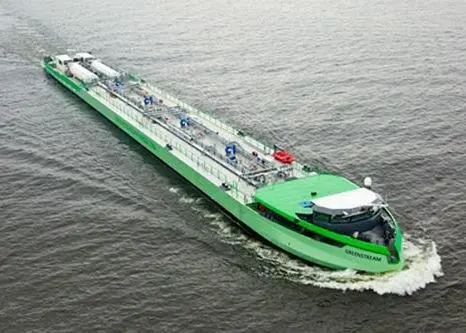 LNG de-bunkering at Port of Moerdijk