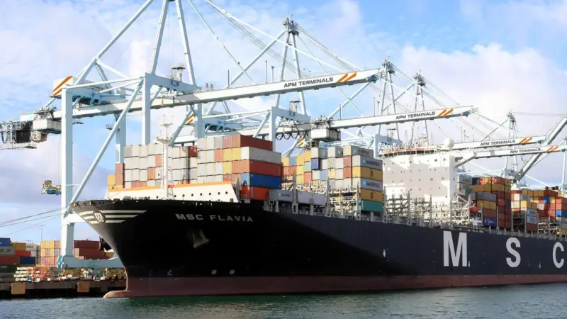 APMT Pier 400 raises crane height and increases technology