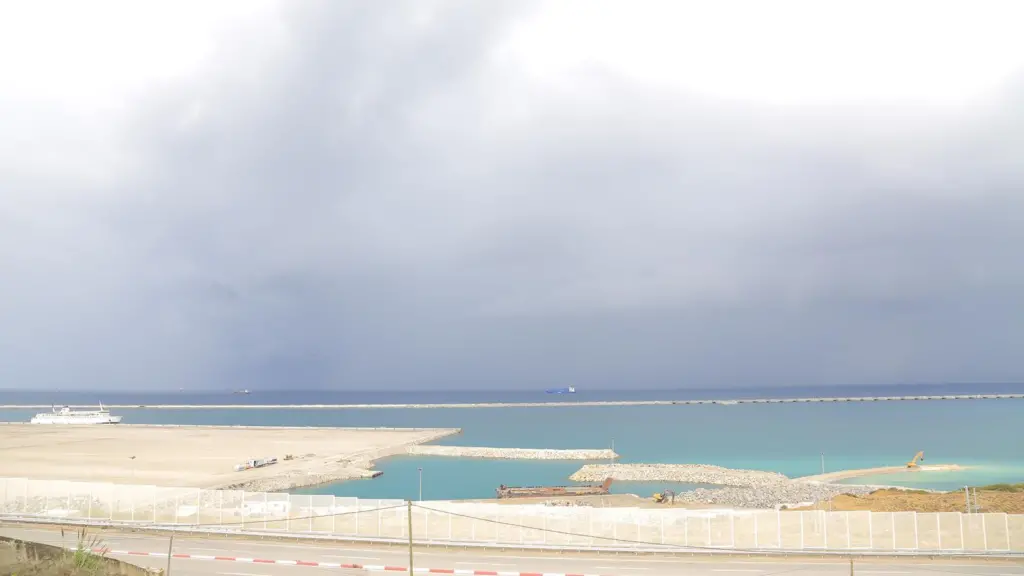 Automated cranes to add productivity and capacity to Africa's new MedPort Tangier facility.