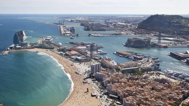 Barcelona’s main lines of action include using LNG as an alternative fuel