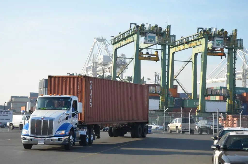 Accuracy: Oakland has developed two apps to aid accurate measurement of cargo pick-up and delivery times. Credit: Daniel Arauz