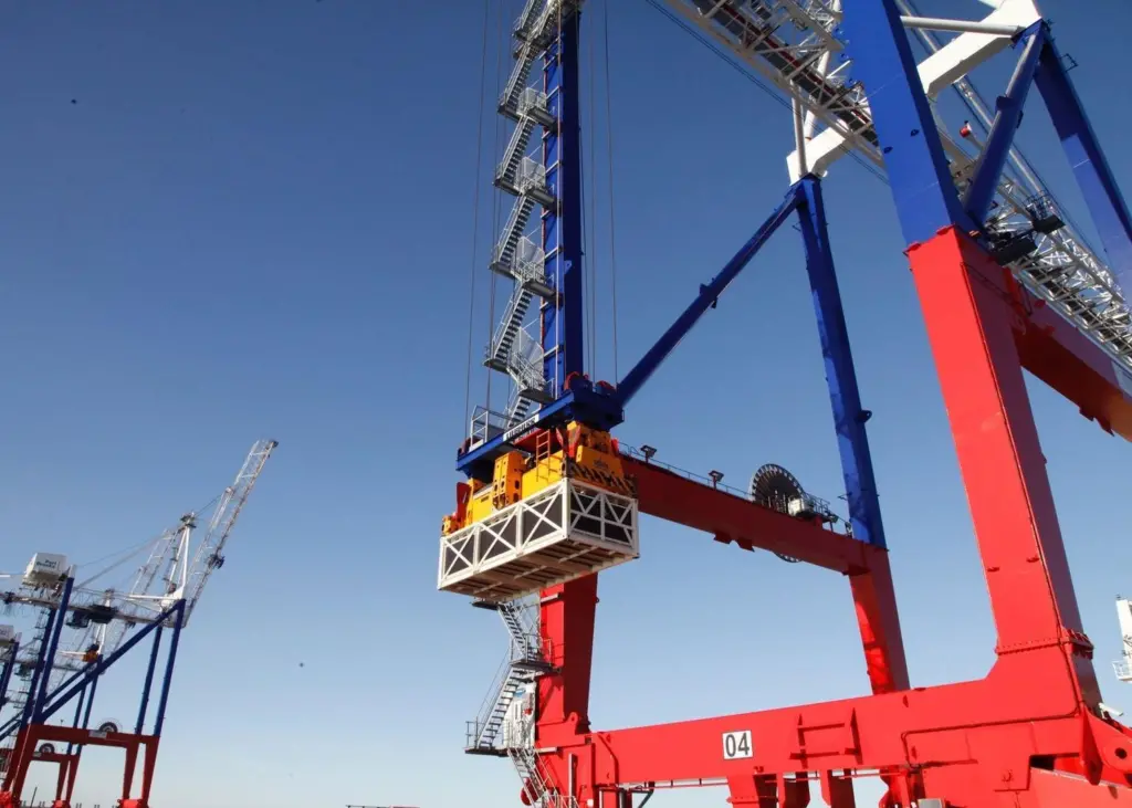 Tests of an innovative container for bulk cargo