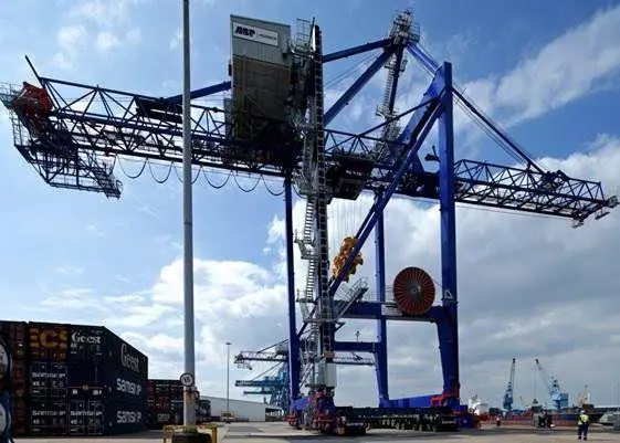 A Liebherr ship-to-shore crane at ABP’s Hull Container Terminal Photo: David Lee Photography Ltd/ABP