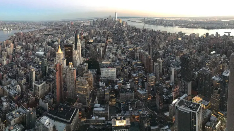 Connected: New York & New Jersey Port Authority has partnered with Waze to improve port-related congestion. Credit: nikon335