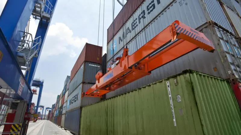 Good maintenance: Bromma advises that a spreader is changed twice in a crane's lifetime so productivity is not compromised