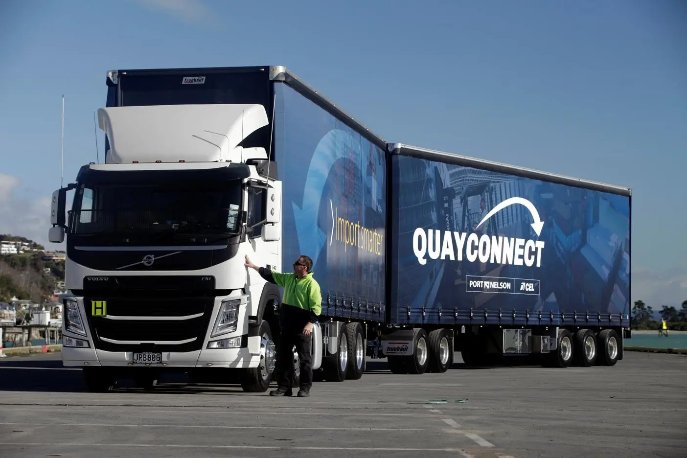 QuayConnect cargo truck