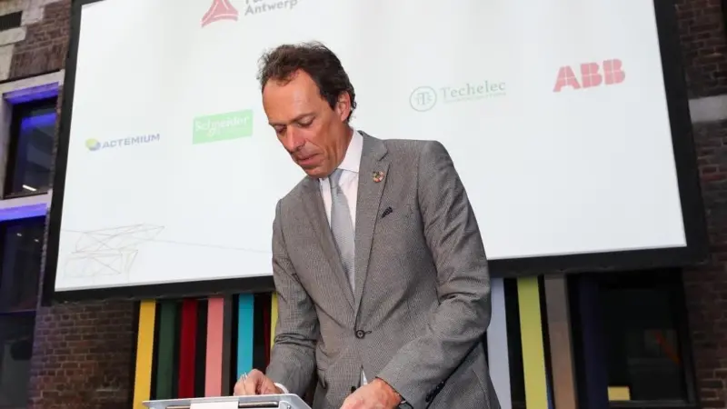 Signing to make onshore power for seagoing vessels a reality at the Port of Antwerp. Image credit: Antwerp Port Authority