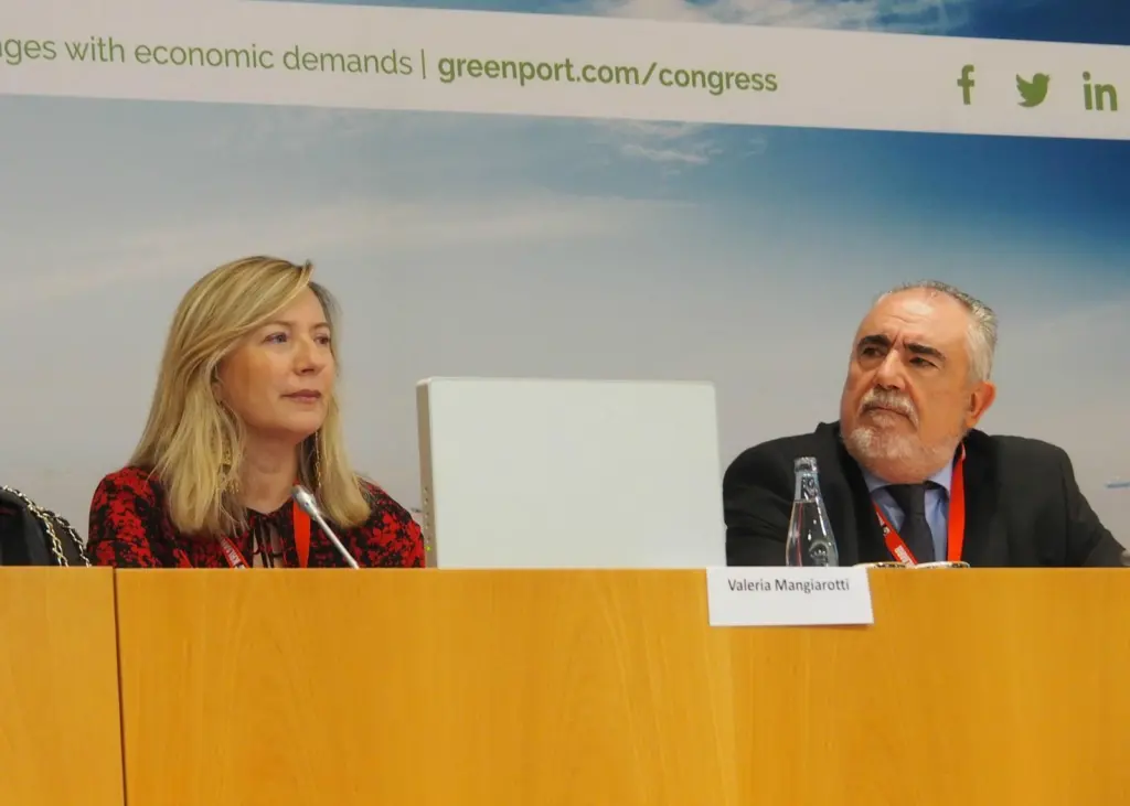 Valeria Mangiarotti of Medcruise and Francesc Sanchez of the Port of Valencia address GreenPort Cruise