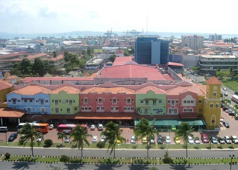 The top port zone in Latin America and the Caribbean last year (as regards the cargo volume operated in ports) was Panama’s Colón (image is of the city of Colón) Photo: Roger W/flickr/CC BY-SA 2.0