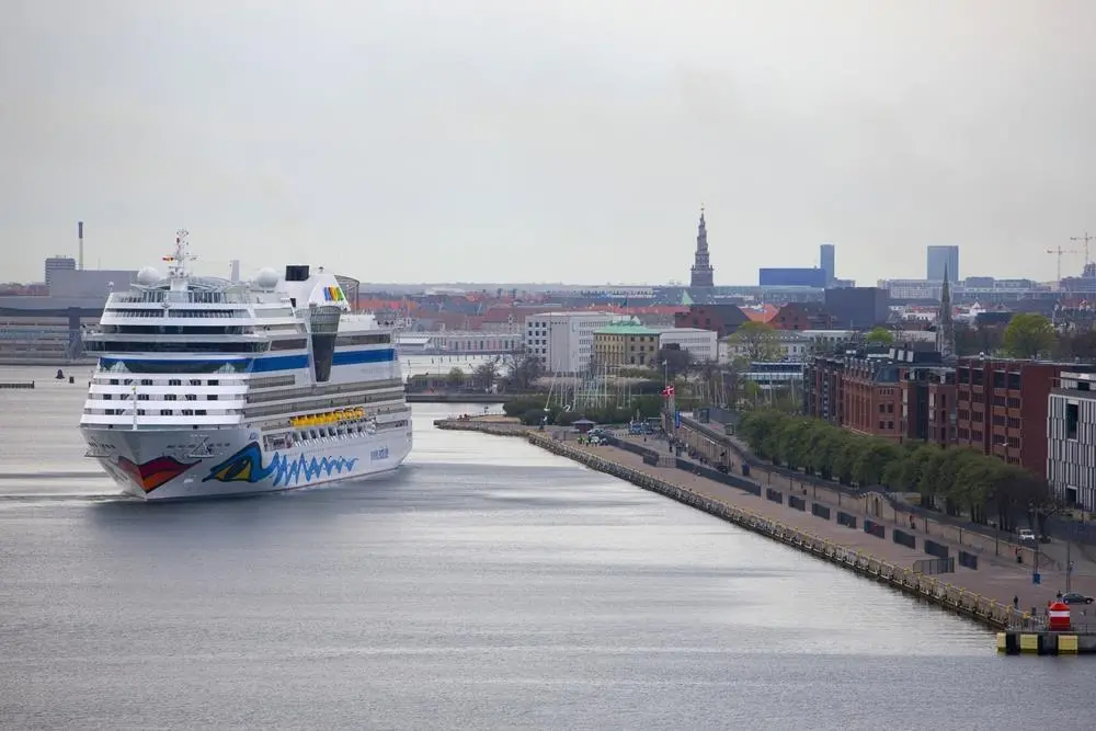 A cruise ship departs CMP’s facilities in Copenhagen
