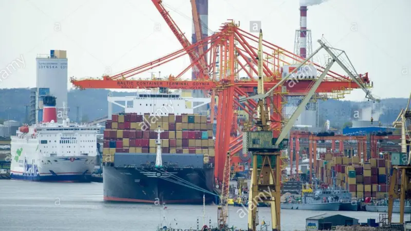 Baltic Container Terminal in Gdynia Photo: alamy