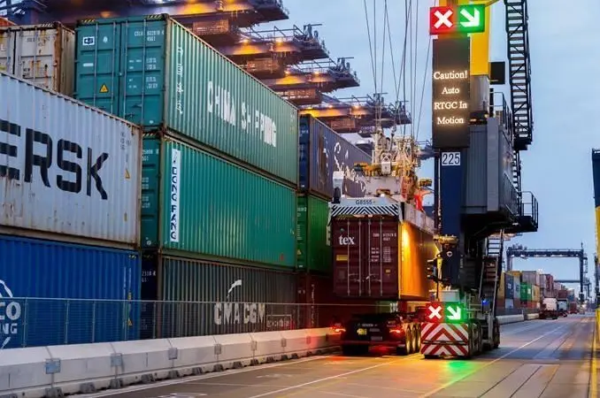 The Port of Felixstowe has ordered 17 new remote controlled electric rubber-tyred gantry cranes and 48 electric terminal tractors