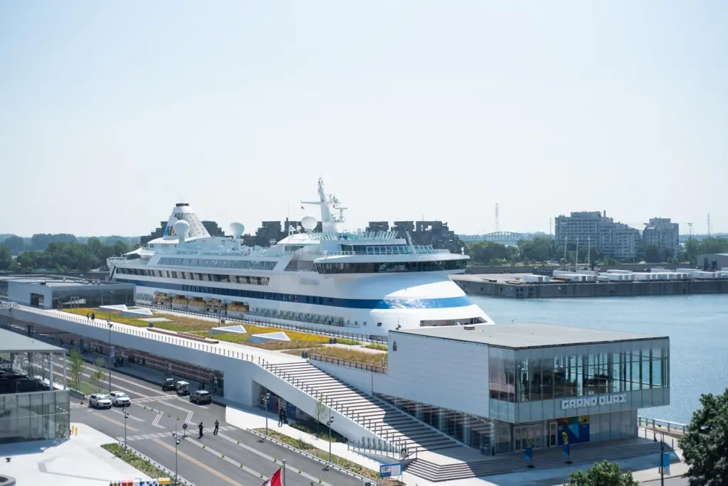 Grand Quay, Port of Montreal