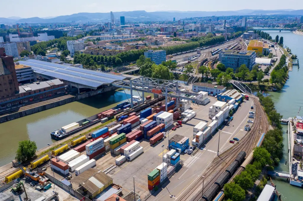 Swissterminal’s barge service links its Basel and French terminals with deep sea terminals in Rotterdam and Antwerp