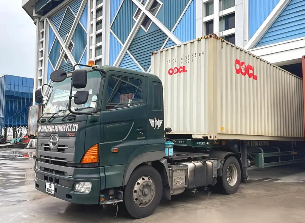 (1) OOCL container at PSA Keppel Distripark