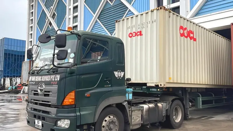 (1) OOCL container at PSA Keppel Distripark