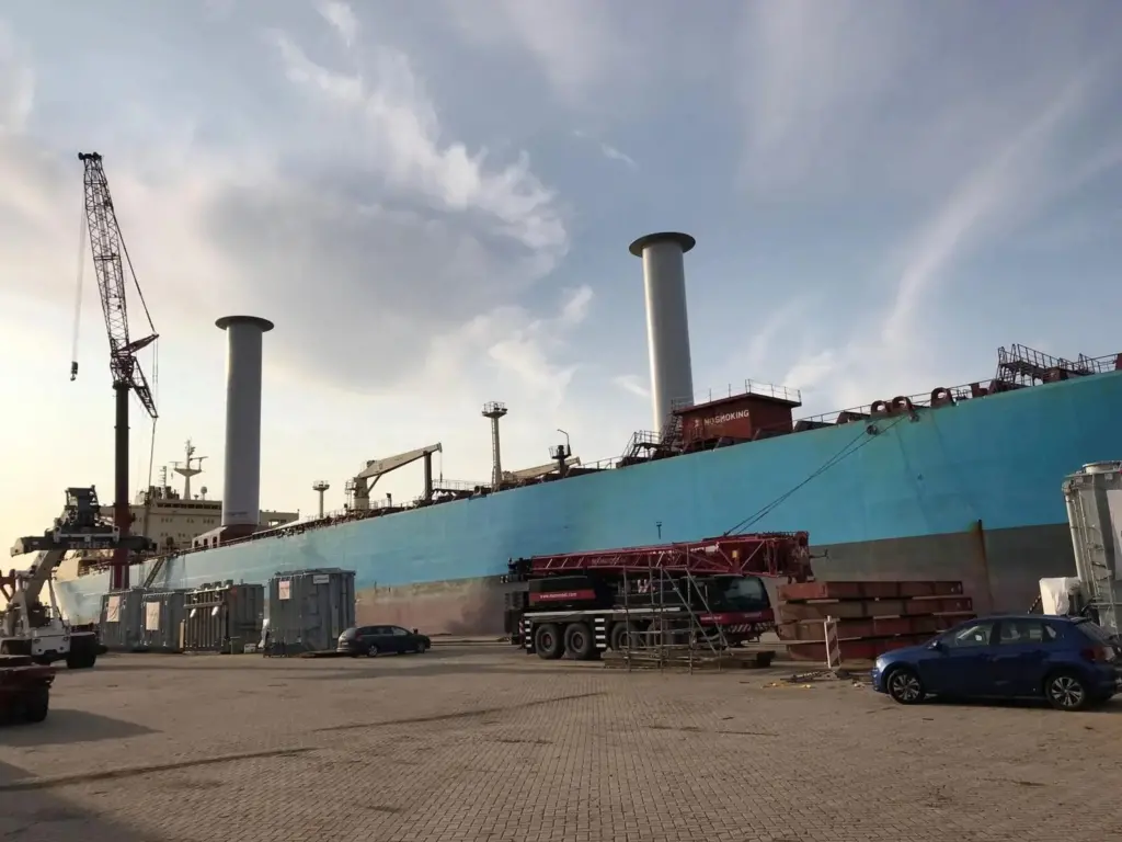 Rotor-Sail-Installation-6-e1668448577269