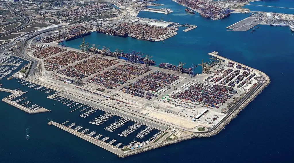 The Port of Valencia's first solar park will be built over a surface area of 6,420 square metres at the Príncipe Felipe dock
