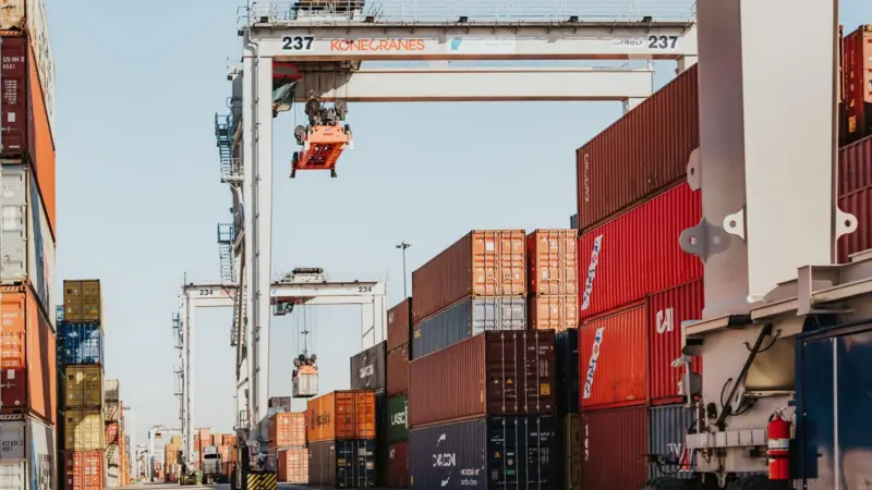 Rubber-tyred gantry crane at the Port of Savannah