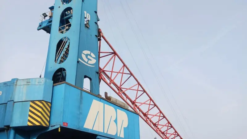 ABP Immingham's HMK 260 Gottwald cranes are being recycled