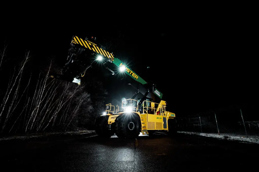 Hyster's zero-emission hydrogen terminal tractor