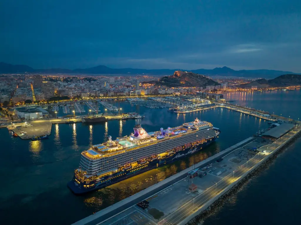 Alicante Cruise Port terminal with the city in the background