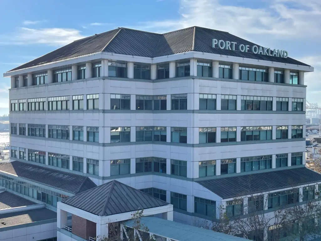 Port of Oakland building