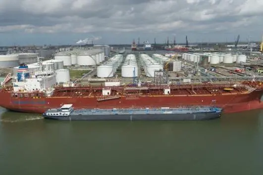 Methanol bunkering at Rotterdam