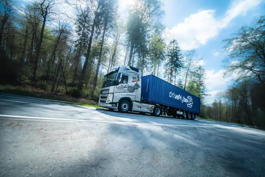 driveMybox lorry in transit