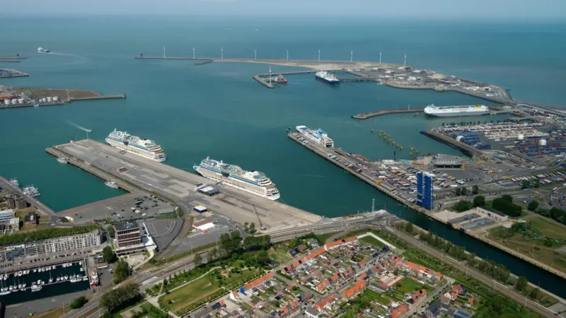 Medium-Cruise_terminal_2022