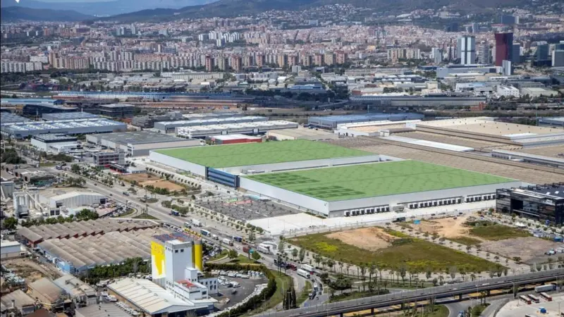 Rooftop solar panels at ZAL Port