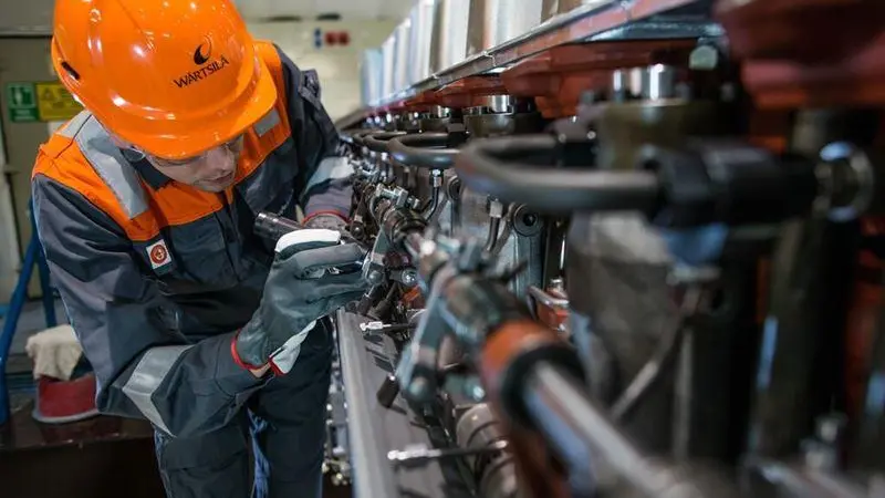 Wärtsilä engineer at work