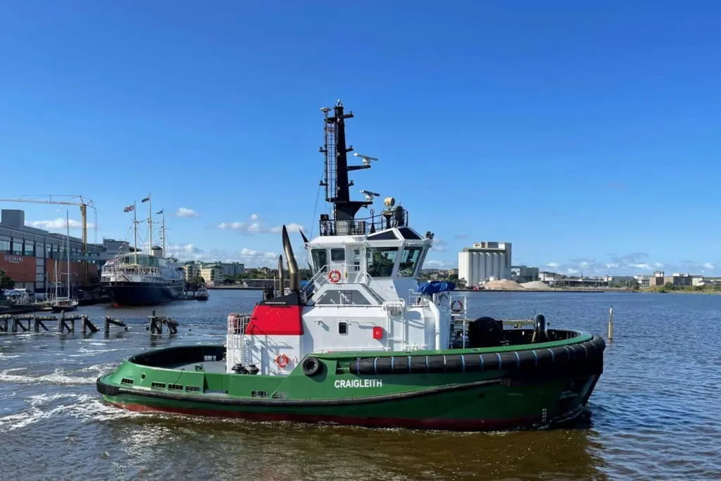 Craigleith tug in the Port of Leith