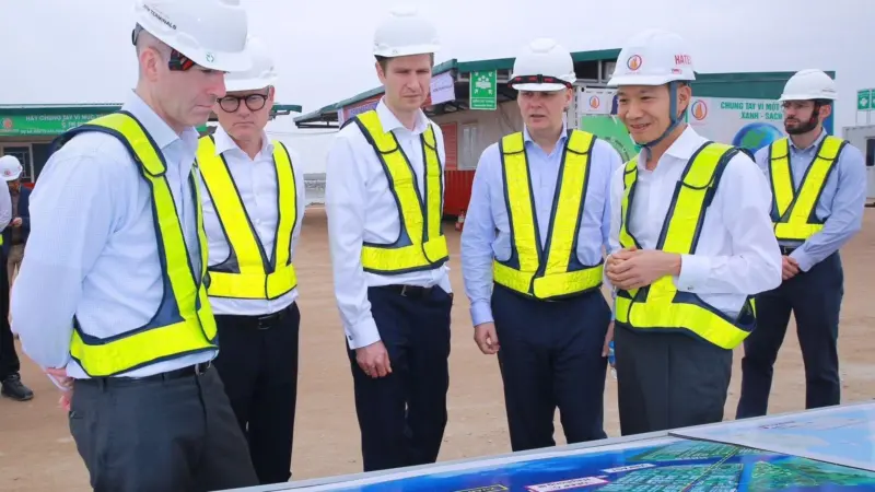 visit by Dutch trade mission delegates to HHIT in Vietnam