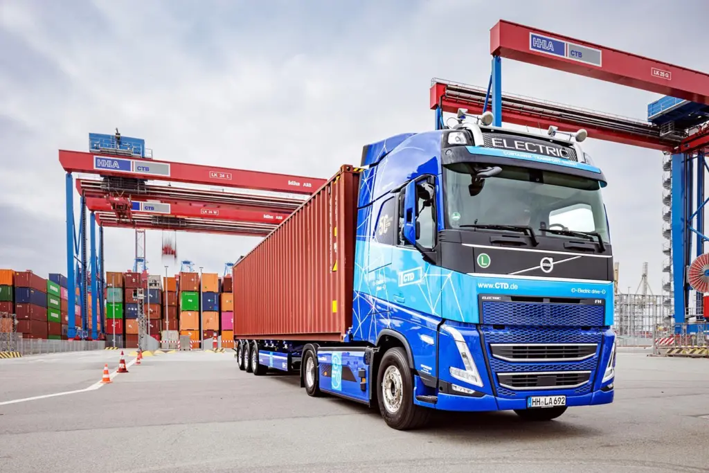 An e-truck at HHLA Container Terminal