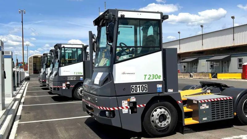 Electric terminal tractor T230e