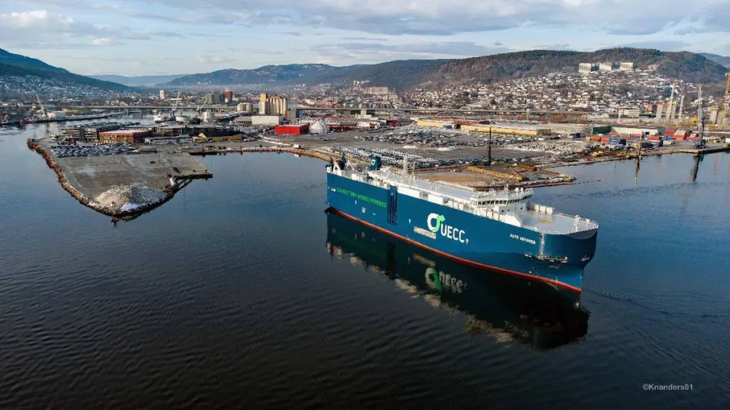 UECC PCTC at the Port of Zeebrugge where bio-LNG bunkering operations are beginning
