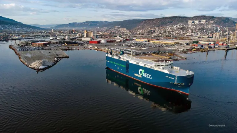 UECC PCTC at the Port of Zeebrugge where bio-LNG bunkering operations are beginning