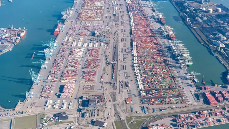 The image shows an overhead shot of ECT Rotterdam