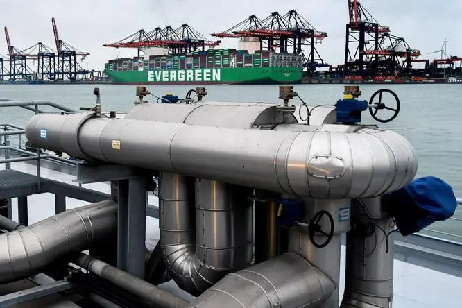 The picture shows a bunkering meter system at Rotterdam Port of Rotterdam Authority