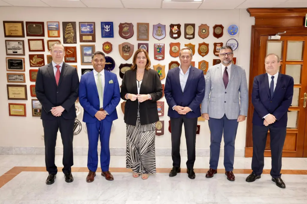 Visita-en-la-autoridad-portuaria-de-las-palmas
